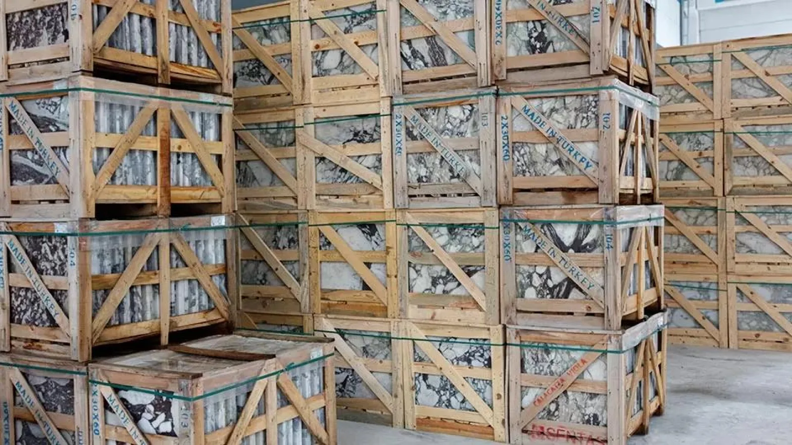 The True Cost of Importing Travertine from Turkey to the USA: Freight, Customs and Material Yield (2026)