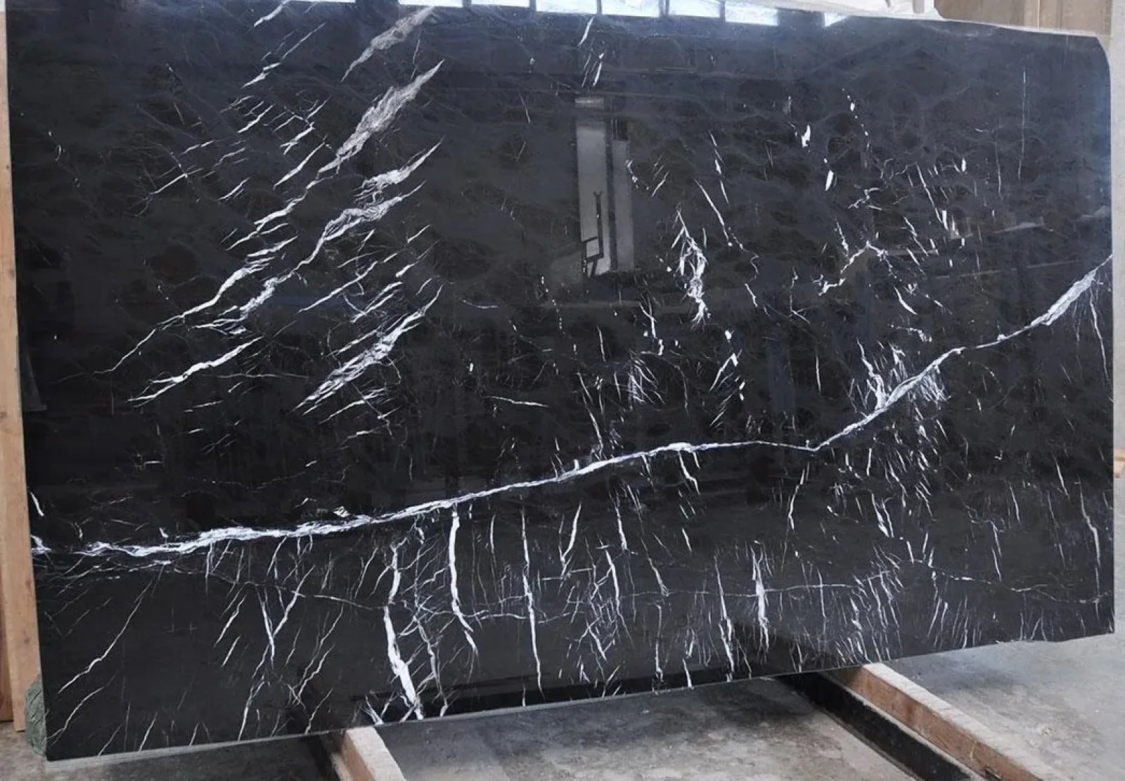 Alexander Black Marble Supplier from Turkey | Luxury Slabs